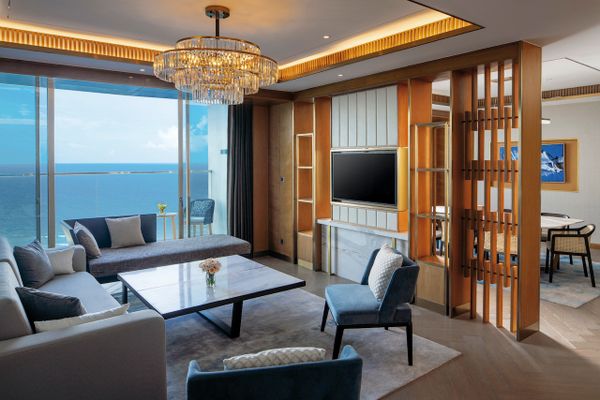 Phòng Presidential Suite tại Movenpick Cam Ranh