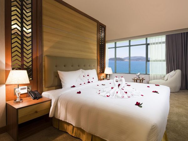 Mường Thanh Luxury Nha Trang Hotel không gian bên trong phòng