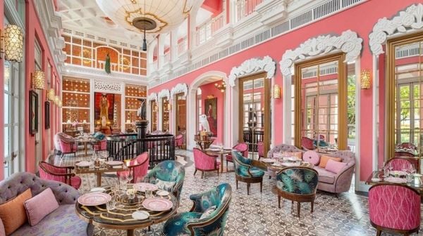 Nhà hàng Pink Pearl