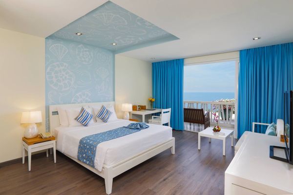 phòng azul sea ở the cliff resort mũi né có 1 giường đôi hướng biển