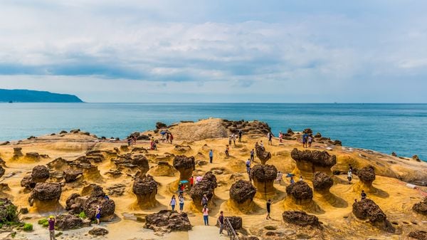 Tour Du lịch Đài Loan - Công viên địa chất Dã Liễu (Yehliu)