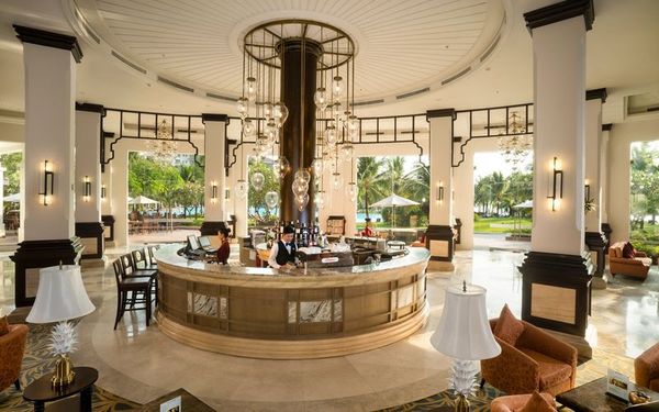 Không gian Seaview Cafe tại Vinpearl Resort & Spa Phú Quốc