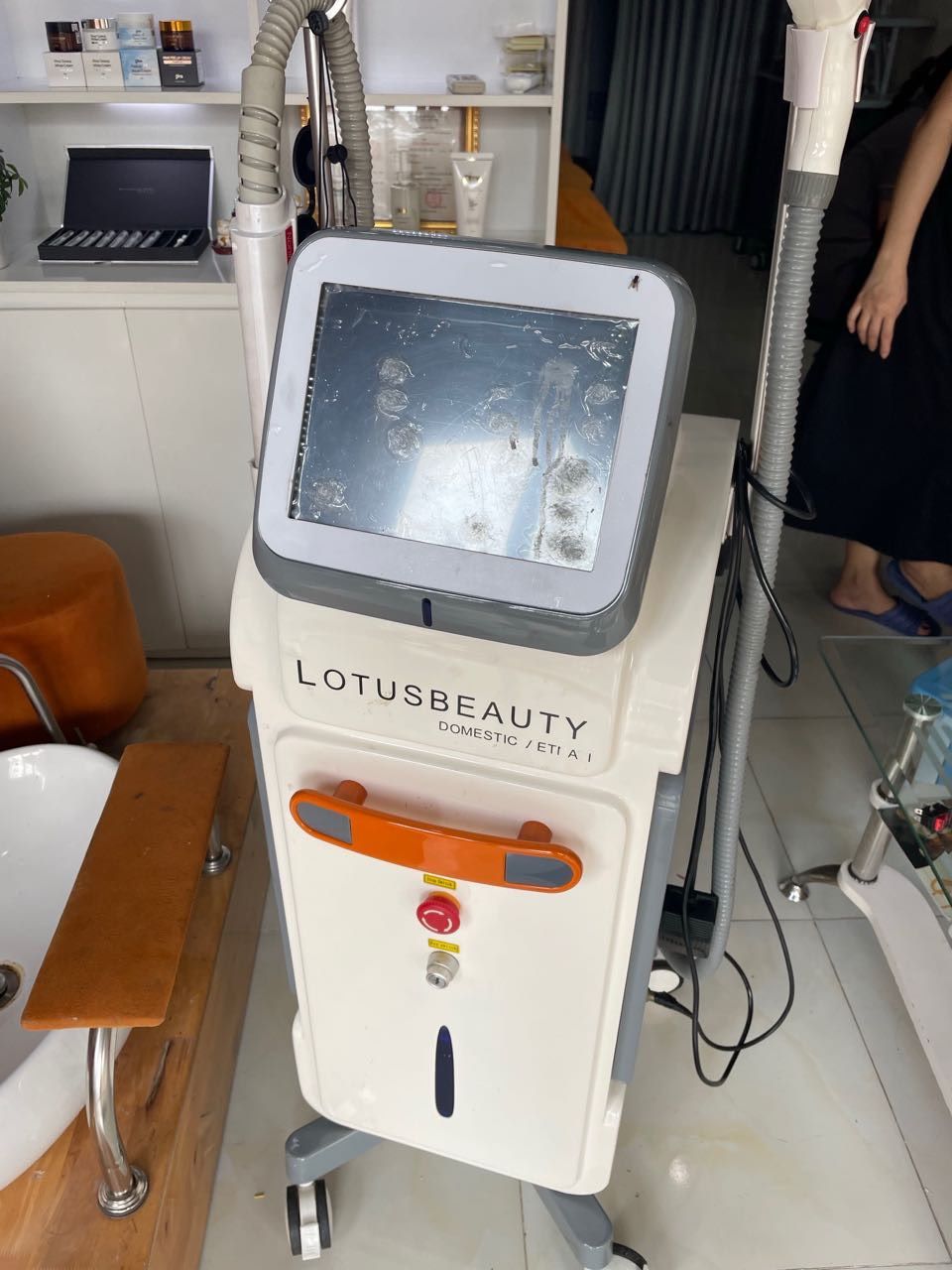 Sửa Máy Triệt Lông OTP LOTUS BEAUTY Tay Laser Mất Tia Dẫn Đường