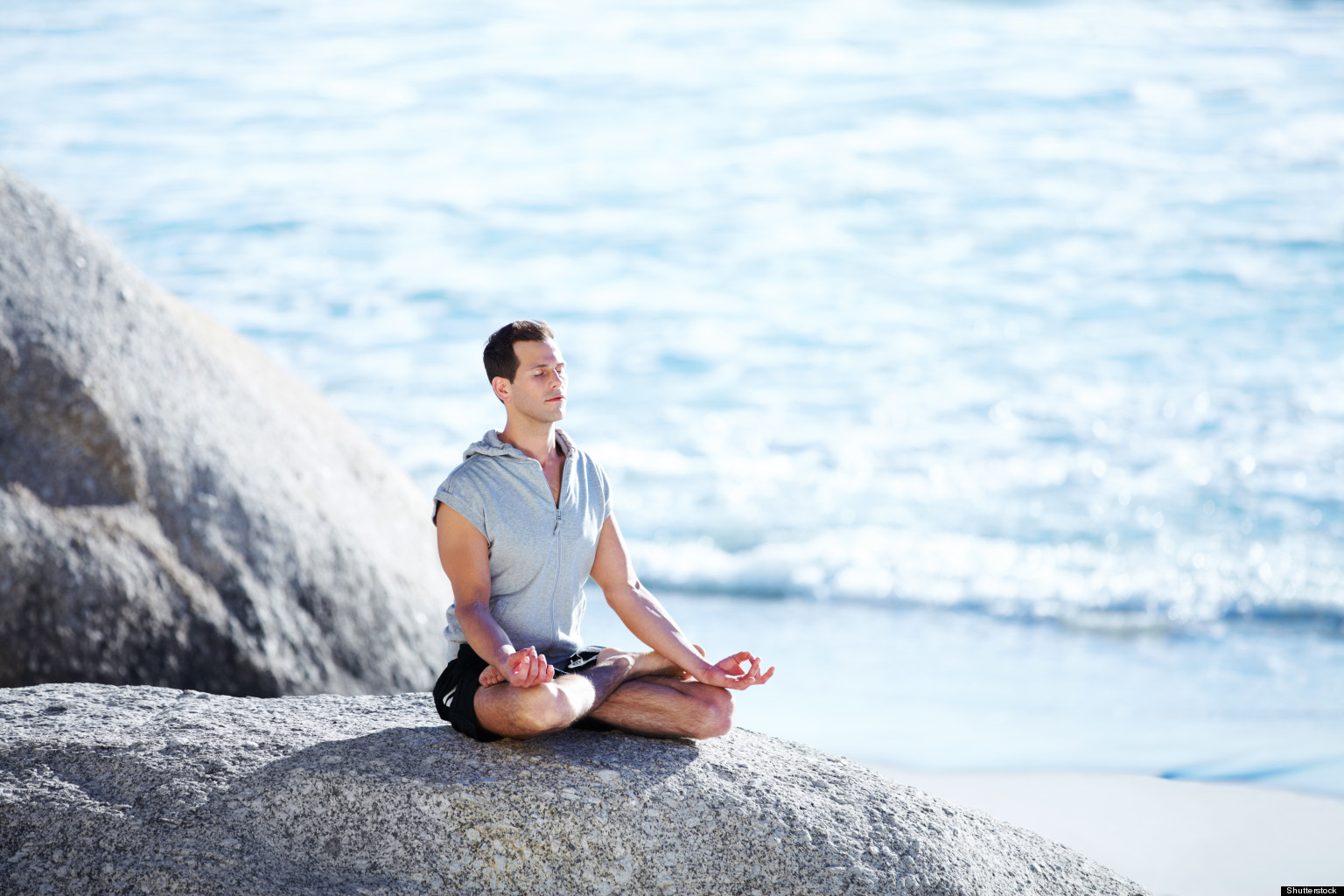 Yoga for men - Nam giới mới bắt đầu tập yoga nên chọn loại hình nào?