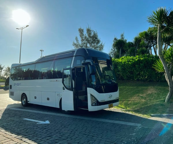 Bảng giá cho thuê xe 34 chỗ 2024 - Xe mới tiện nghi và thoải mái