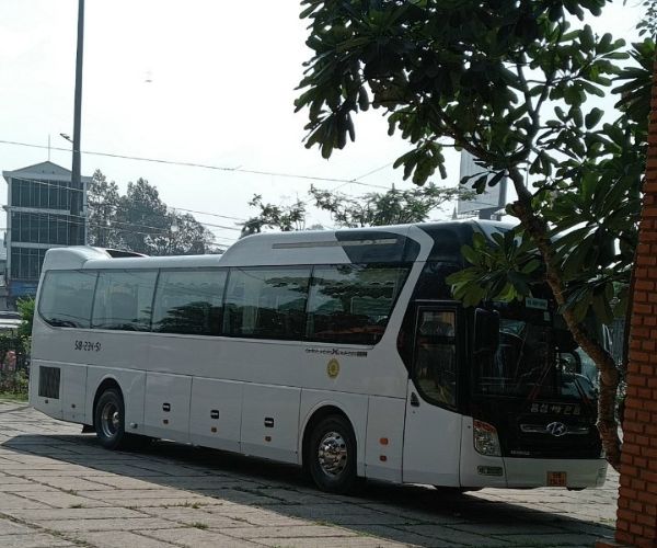 Cho thuê xe du lịch Quận 1 trọn gói, bảo vệ quyền lợi khách hàng