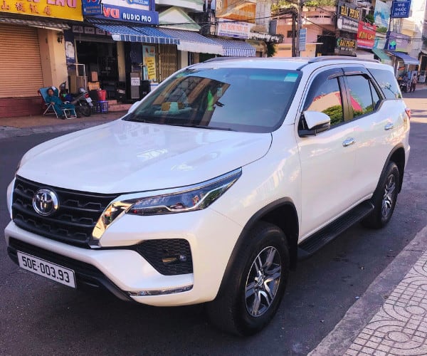 Báo giá thuê xe 7 chỗ theo tháng của công ty Xe Sài Gòn Luxury