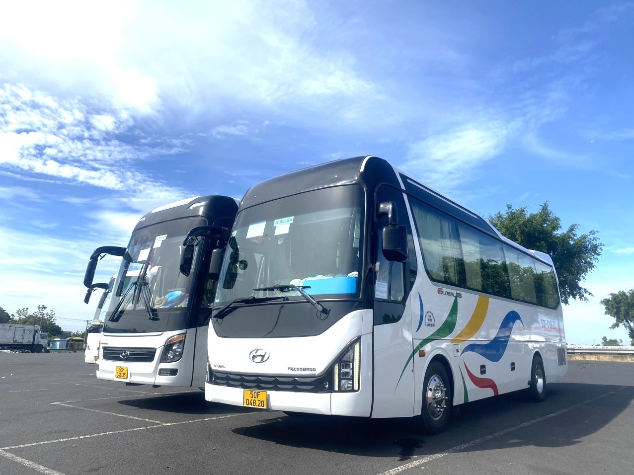 Thuê xe có tài xế | Thoải mái du lịch, an toàn di chuyển