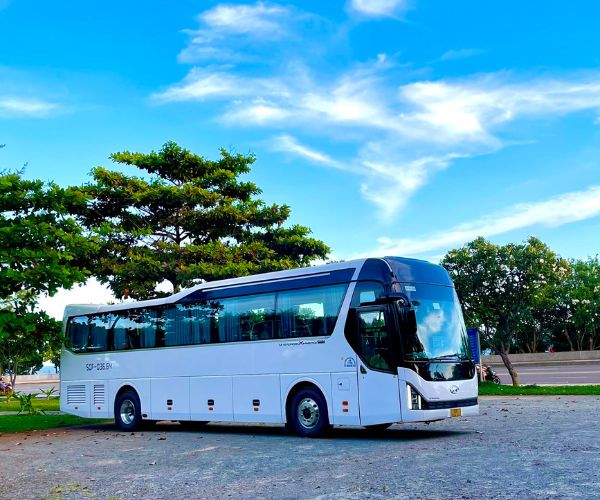 Xe Sài Gòn Luxury - Công ty cho thuê xe hợp đồng 45 chỗ