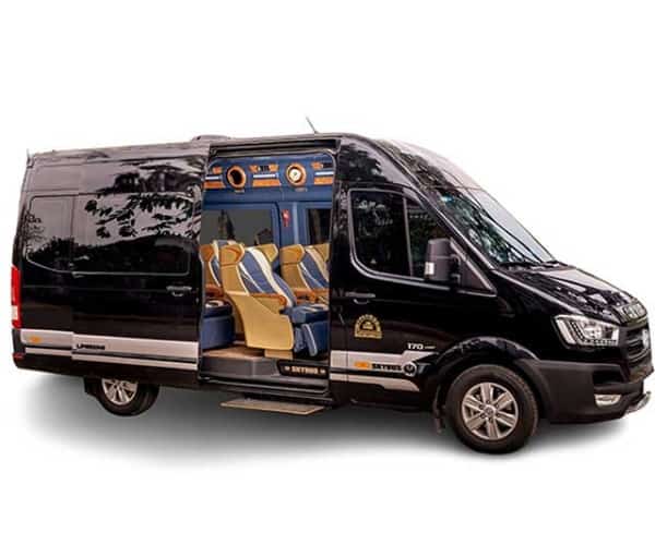 Thuê xe Limousine 9 chỗ TPHCM | Tận hưởng ưu đãi hấp dẫn