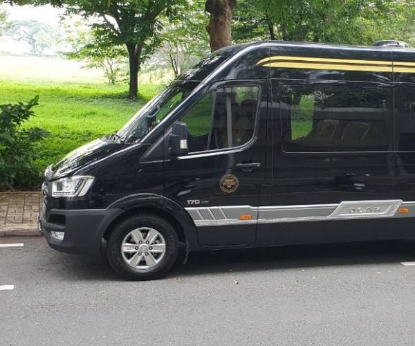 [Ưu đãi] Báo giá thuê xe Limousine có tài, xe đời mới nhất