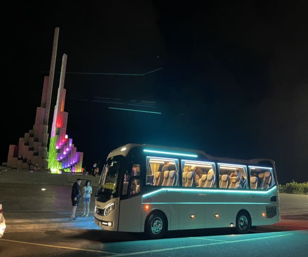 Xe Sài Gòn Luxury chuyên cho thuê xe tại TPHCM - Đặt xe 24/7