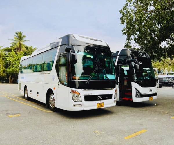 Điều gì làm cho xe hợp đồng 16 chỗ trở thành lựa chọn lý tưởng?