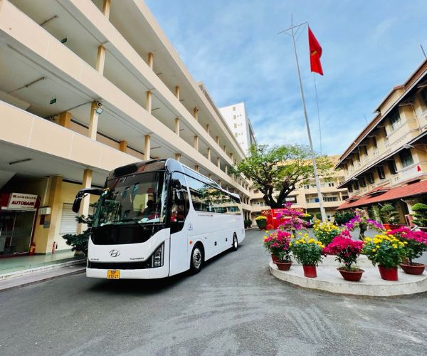 THUÊ XE DU LỊCH TẠI QUẬN TÂN BÌNH TP HCM GIÁ RẺ