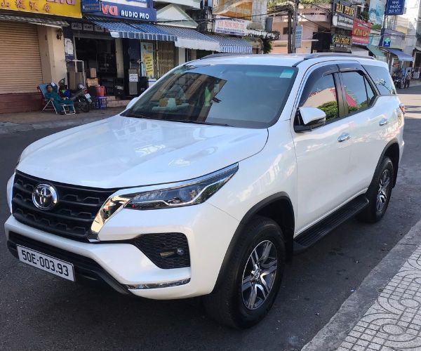 cho thuê xe Quận 1