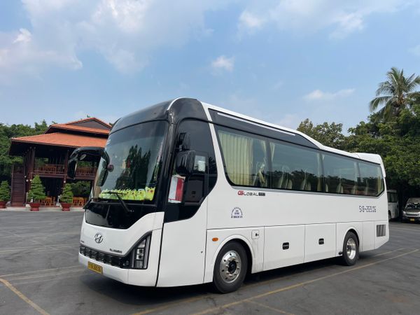 công ty cho thuê xe du lịch uy tín tại TPHCM