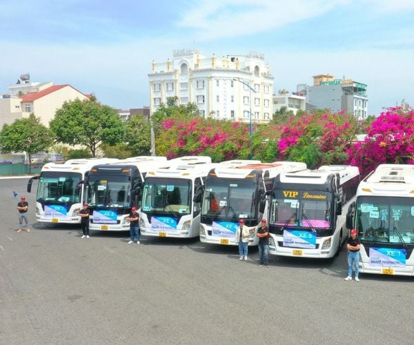 Nhà xe dịch vụ tốt