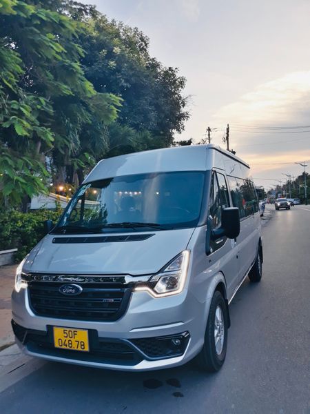 thuê xe 16 chỗ sài gòn