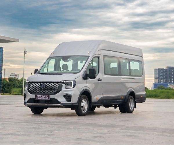 thue-xe-18-cho-tai-long-an