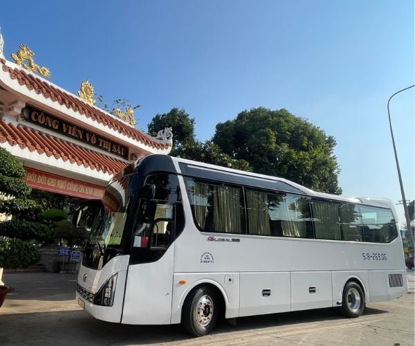 thue-xe-34-cho-co-tai-1