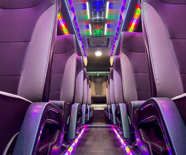 thue-xe-34-cho-tai-tay-ninh