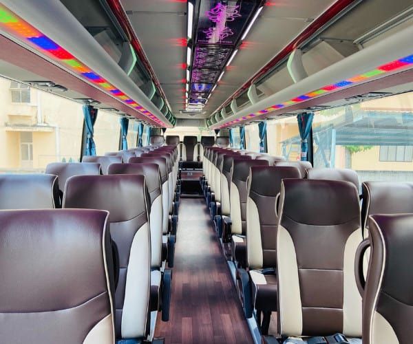 thue-xe-45-cho-mien-nam