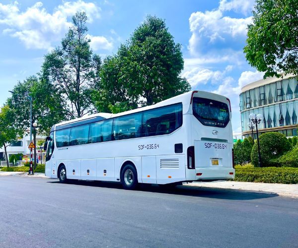 thue-xe-45-cho-tai-long-an