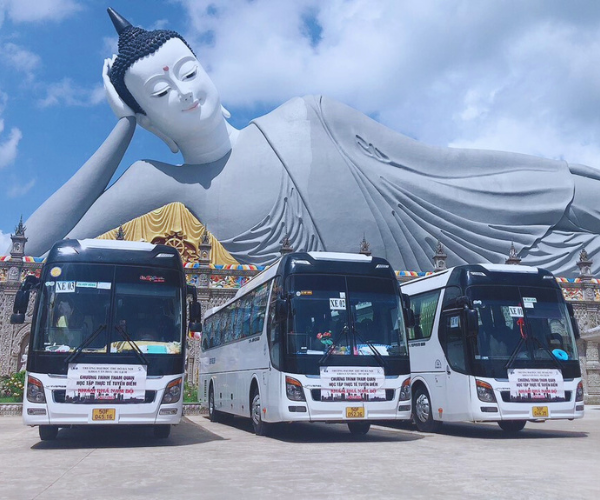 thue-xe-7-cho-co-tai