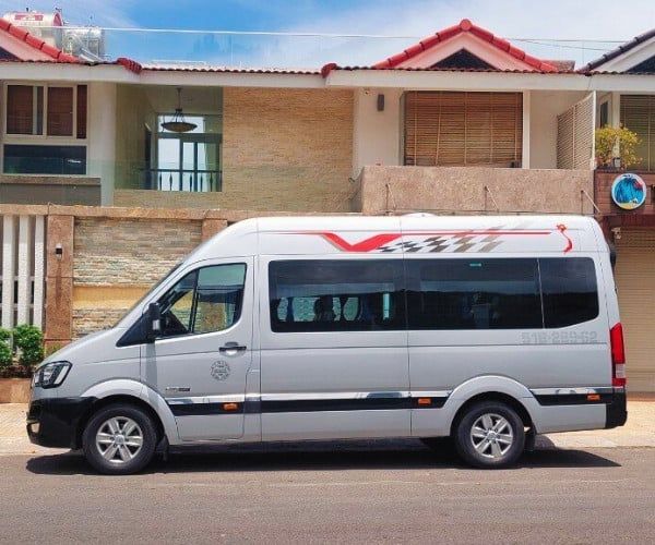 thue-xe-du-lich-16-cho