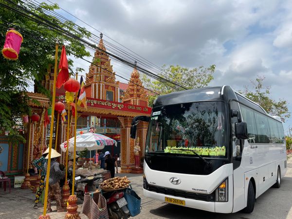 thuê xe hợp đồng 45 chỗ