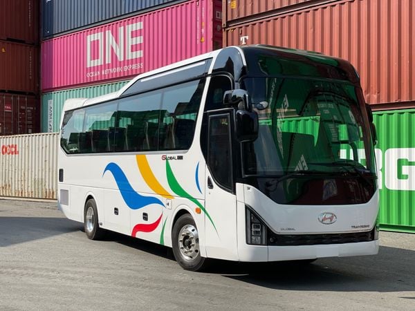 Thuê xe hợp đồng TPHCM