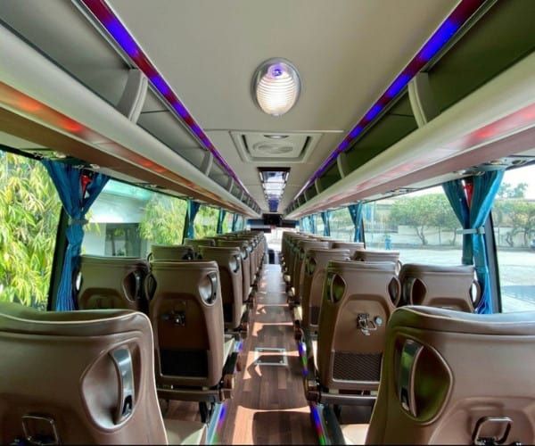 thue-xe-limousine-12-cho