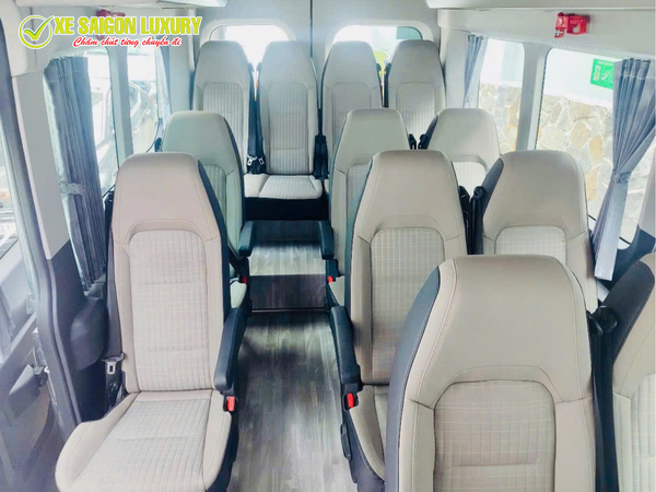 Xe-18-cho-ford-transit-5