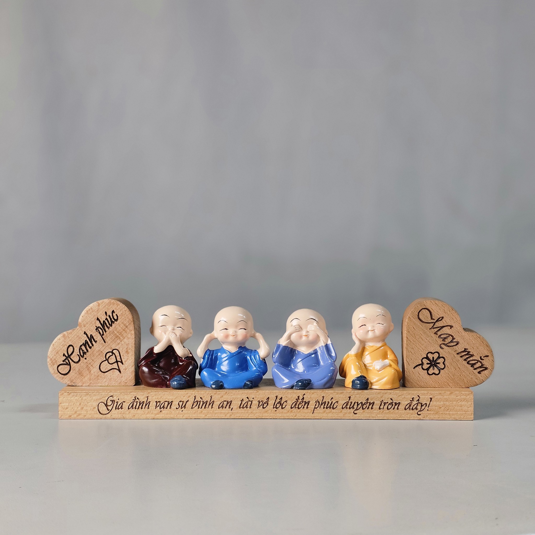 Tượng trang trí ô tô