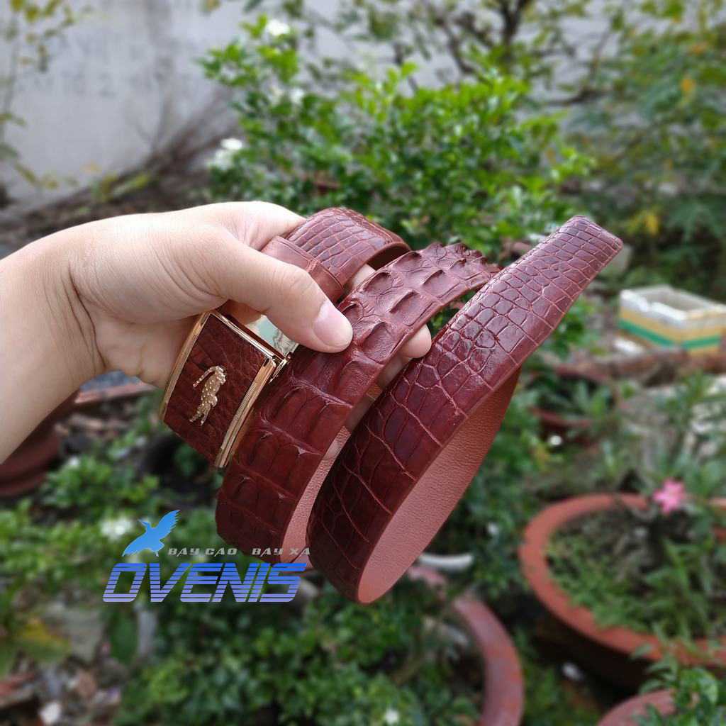 Bỏ túi ngay cách mix đồ với dây lưng da cá sấu