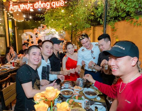 THỨ SÁU “MÁU” HƠN THỨ BẢY, ĐẾN CẦM VIÊN QUÁN NHẬU SAY SƯA NÀO!