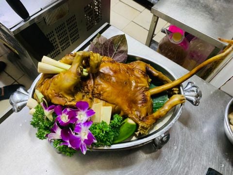 Tại sao chế biến đặc sản núi rừng chủ yếu là món hấp ?