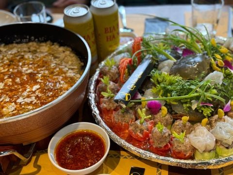 🦀 CHIỀU NAY QUẨY LẨU CUA ĐỒNG – CỰC PHẨM CHIÊU ĐÃI!