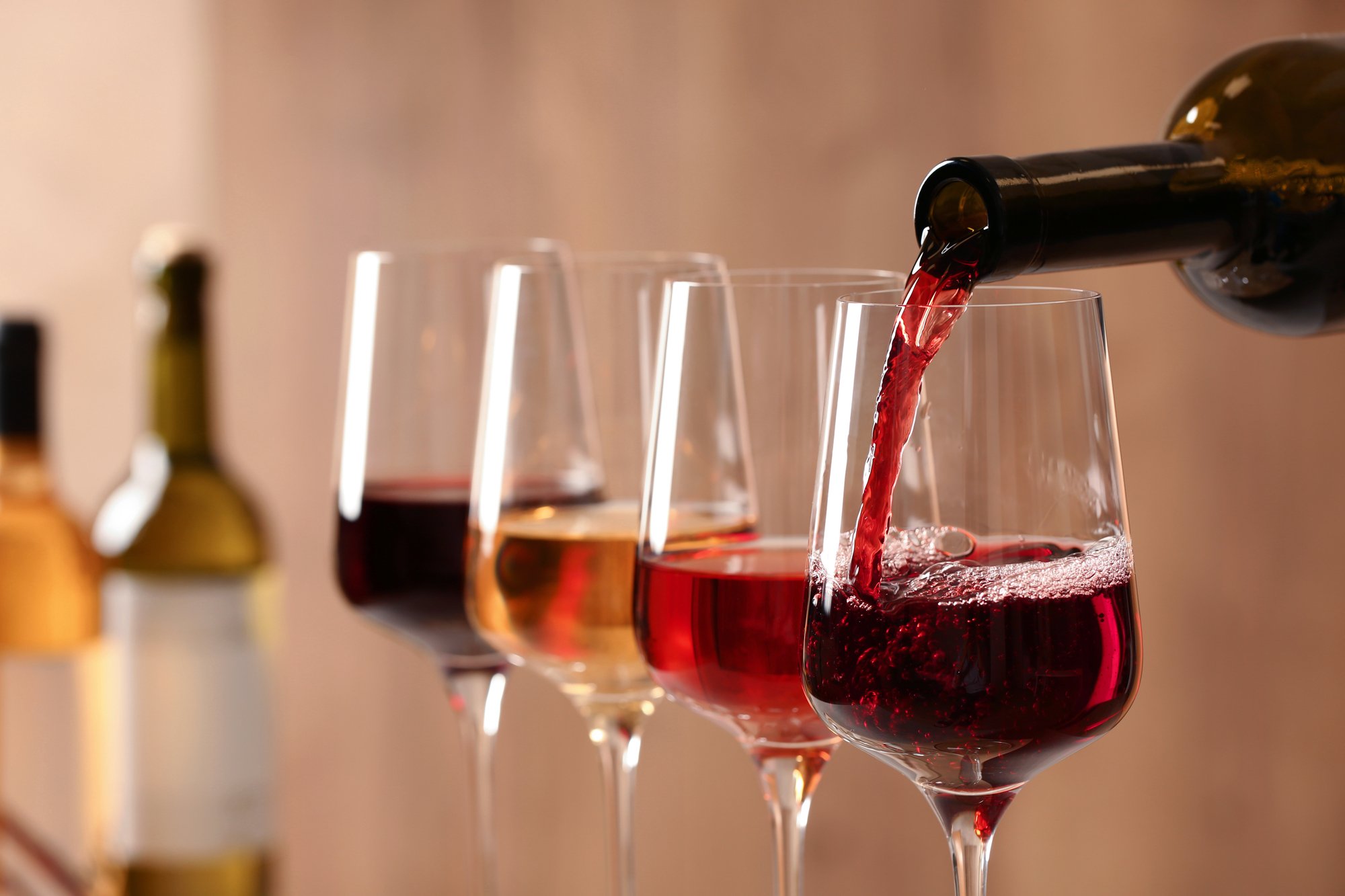 Những loại rượu vang phổ biến hàng đầu bạn nên nếm thử