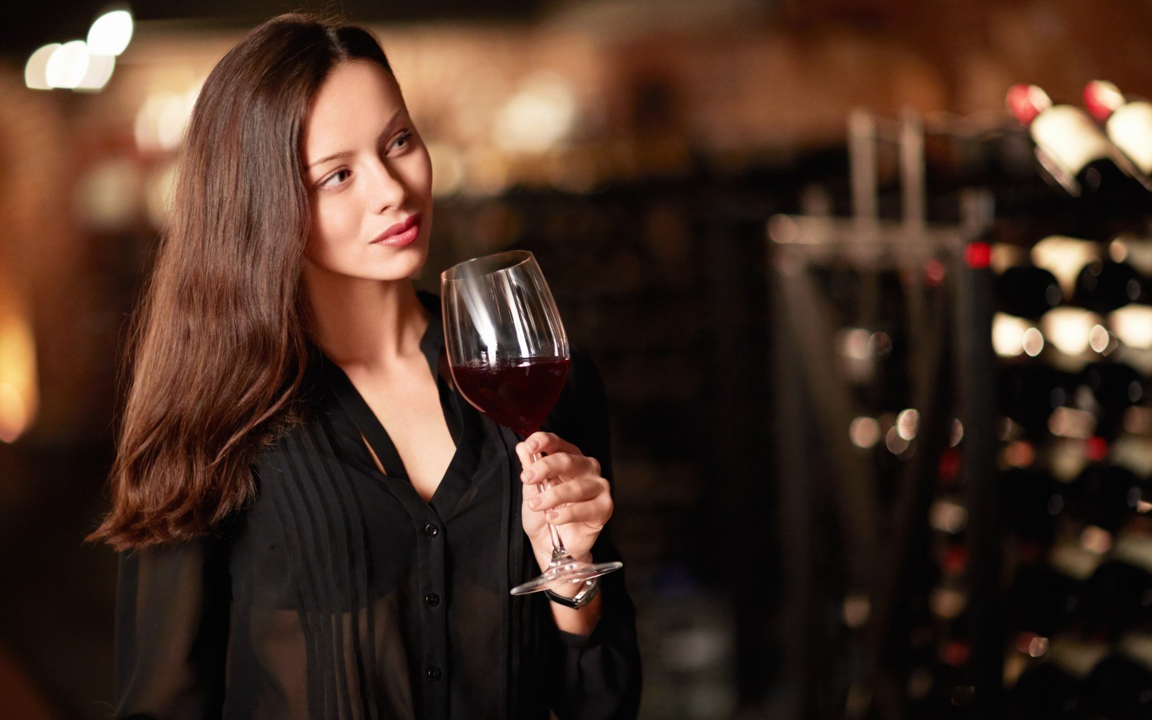 7 nét tương đồng thú vị giữa rượu vang và phụ nữ
