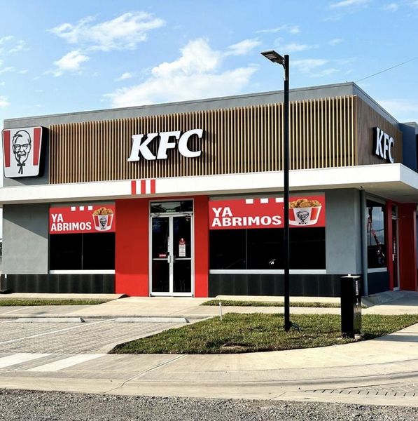 Chuỗi F&B phục vụ thức ăn nhanh KFC