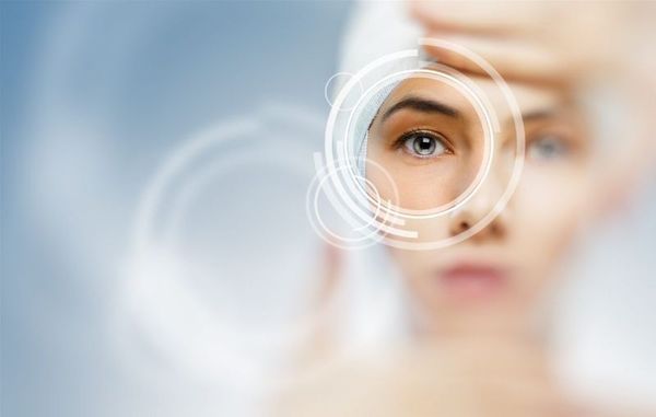 Mắt Cận Bao Nhiêu Độ Thì Mổ Được? Cách Chăm Sóc Mắt Sau Mổ