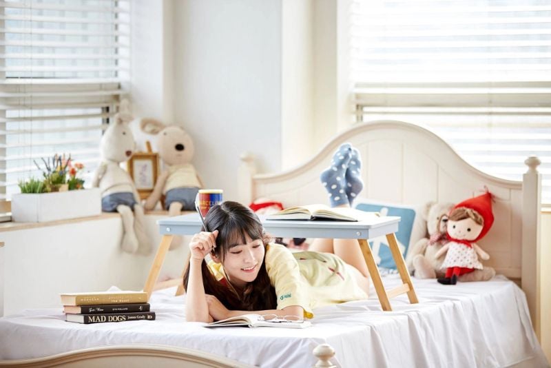Học tập, làm việc trong môi trường có đủ ánh sáng để tránh loạn thị