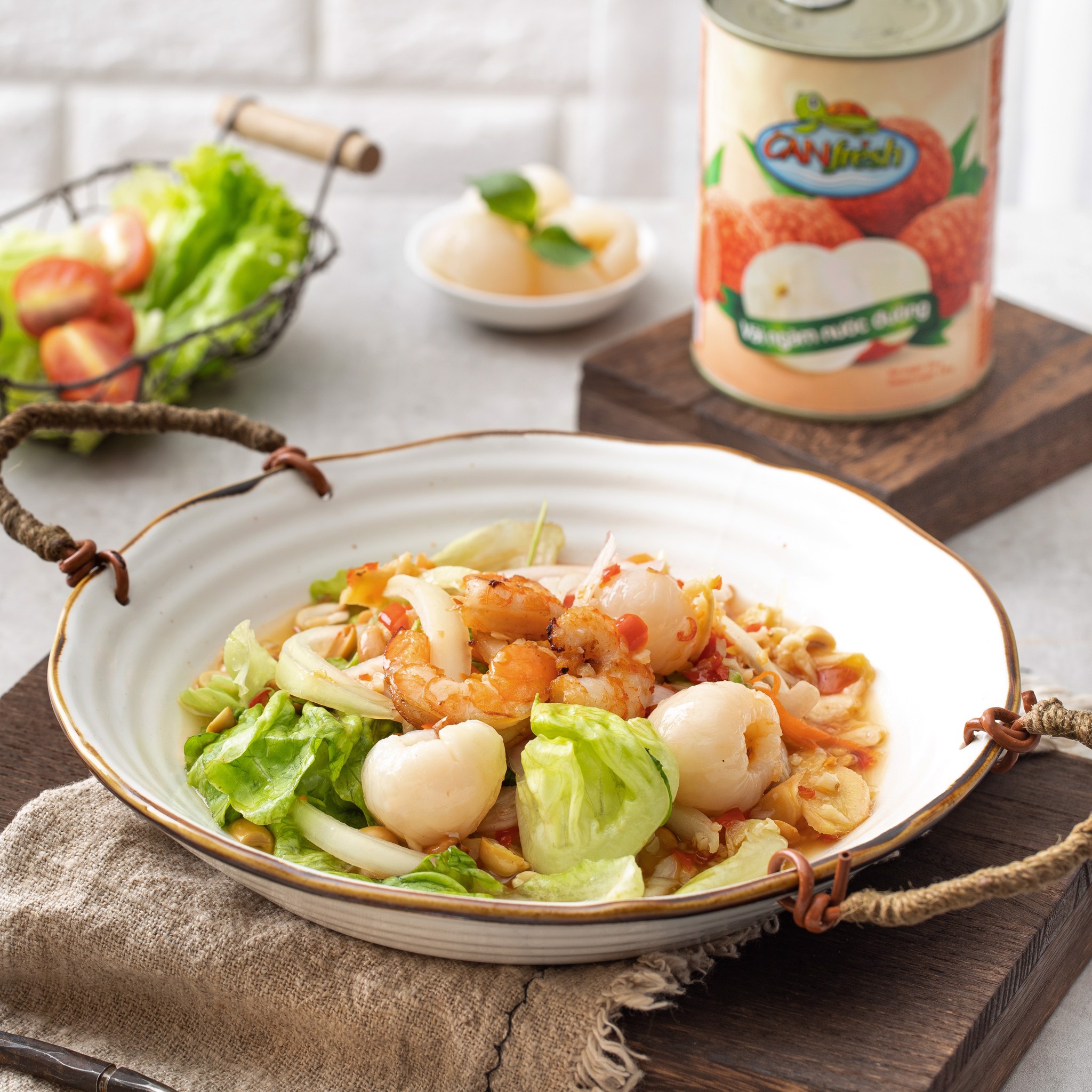 Lychee shrimp salad