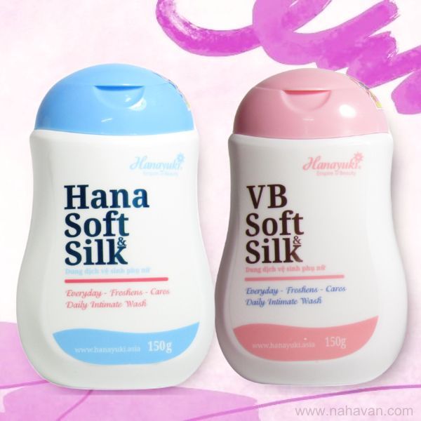 Dung dịch vệ sinh Hana Soft Silk xanh và hồng