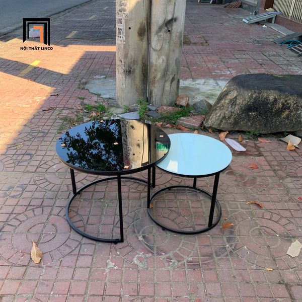 cặp 2 bàn kính tròn đen trắng, cặp bàn sofa phòng khách gia đình nhỏ gọn