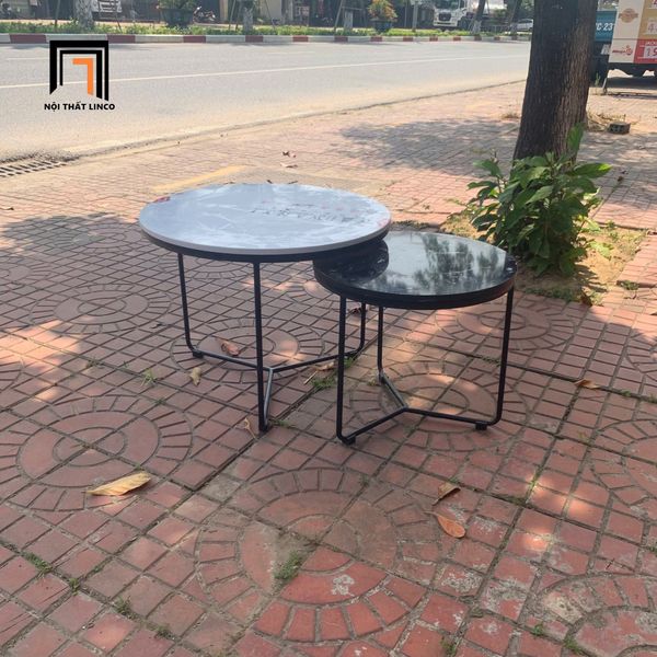 cặp bàn tròn mặt đá đen trắng sang trọng, cặp 2 bàn trà phòng khách nhỏ gọn