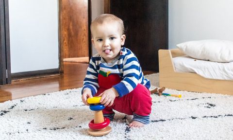Đồ Chơi Montessori Tự Điều Chỉnh Là Gì Và Tác Dụng Của Chúng