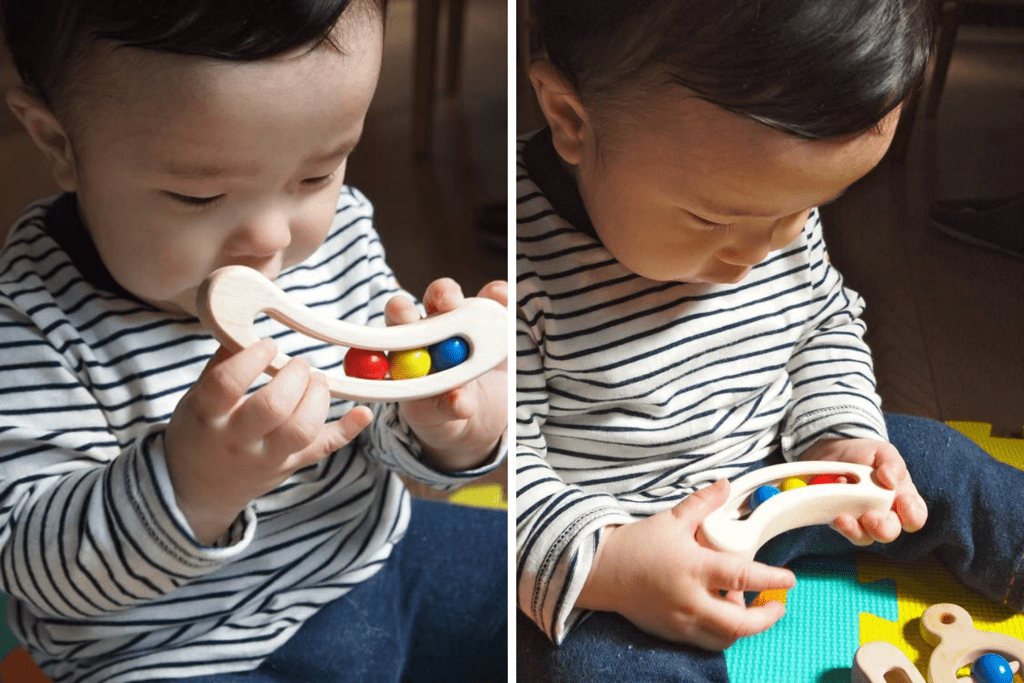 Hình ảnh trẻ chơi Đồ chơi giáo dục và Đồ chơi Montessori Hạt màu lúc lắc của Kinderlove