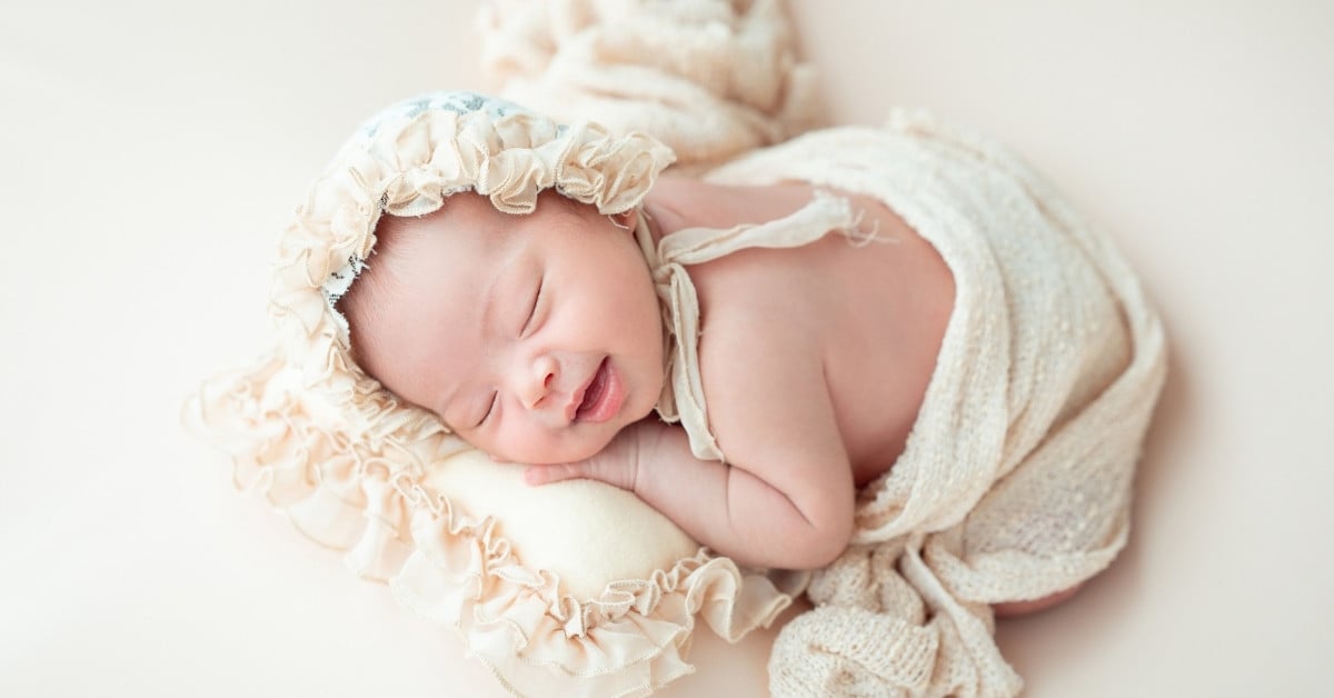 Tùy vào mỗi giai đoạn trẻ sẽ có số giờ ngủ và thời gian ngủ khác nhau